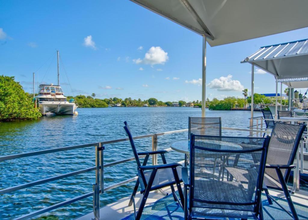 Treasure Harbor Hotel Islamorada Exterior foto